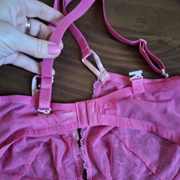 ❤NEW Victoria's Secret 36DD Pink Bra Underwire Lace Demi Adjust to Racerback NWT - Picture 10 of 11